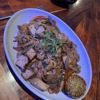Oceana Coastal Kitchen - Pad Thai - Sushi Bars Near Me - San Diego, California Oceana Coastal Kitchen - Pad Thai - Sushi Bars Near Me - San Diego, California