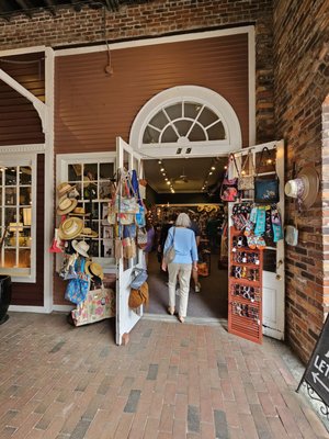 The Cotton Exchange by null