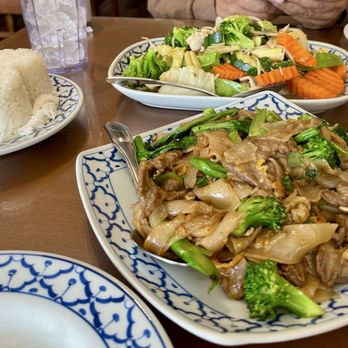 Chaba - Pad See Yew - Thai Near Me - Cypress, California