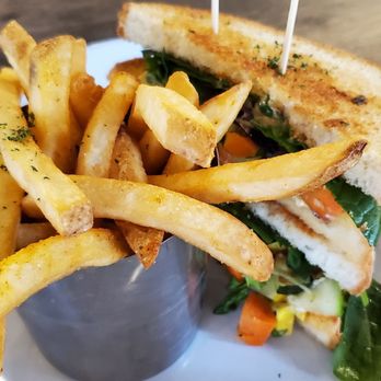 Brick & Spoon - Orlando - Grilled Veggie & Fries - New American Near Me - Maitland, Florida