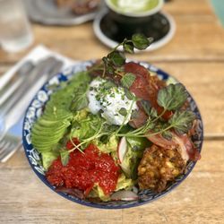 Topanga Living Cafe - GF Corn Fritter Bowl