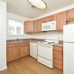 Glen Eagle Village Apartments