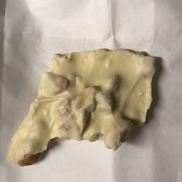 White Chocolate Cashew Bark White Chocolate Cashew Bark