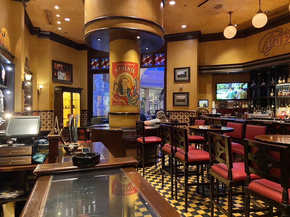 CASA FUENTE CIGARS 378 Photos & 362 Reviews Cigar Bars 3500 Las