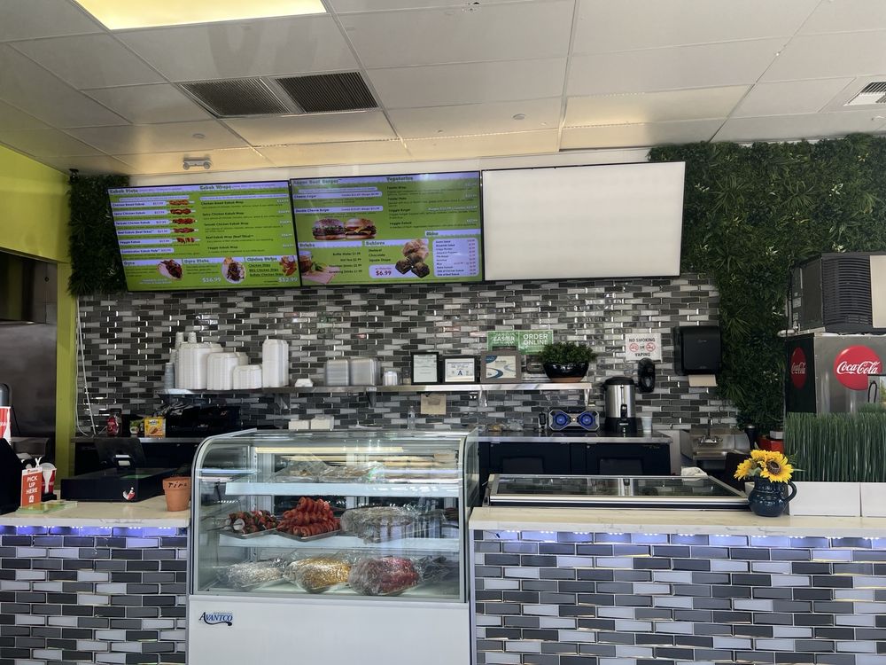 Greens and Grill - Photo 2