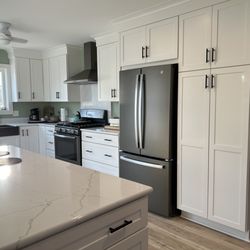 Accent Kitchen & Bath Design - Mantra cabinets-Omni Snow