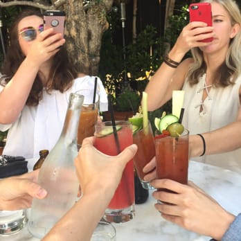 Laurel Hardware - Cheers to Sunday funday!! - New American Near Me - West Hollywood, California