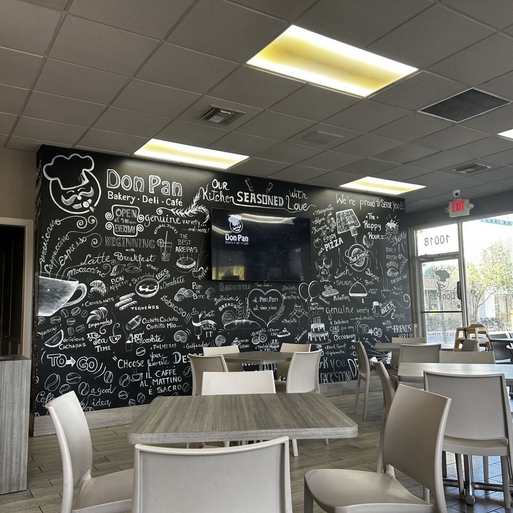 Don Pan - Dining area - Bakeries Near Me - Sunrise, Florida