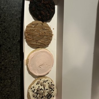 Crumbl - Crystal Lake - Dark chocolate, peanut butter. Pink iced and cookie dough! - Bakeries Near Me - Crystal Lake, Illinois Crumbl - Crystal Lake - Dark chocolate, peanut butter. Pink iced and cookie dough! - Bakeries Near Me - Crystal Lake, Illinois