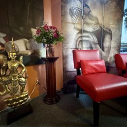 Beautiful sitting area. Beautiful sitting area.