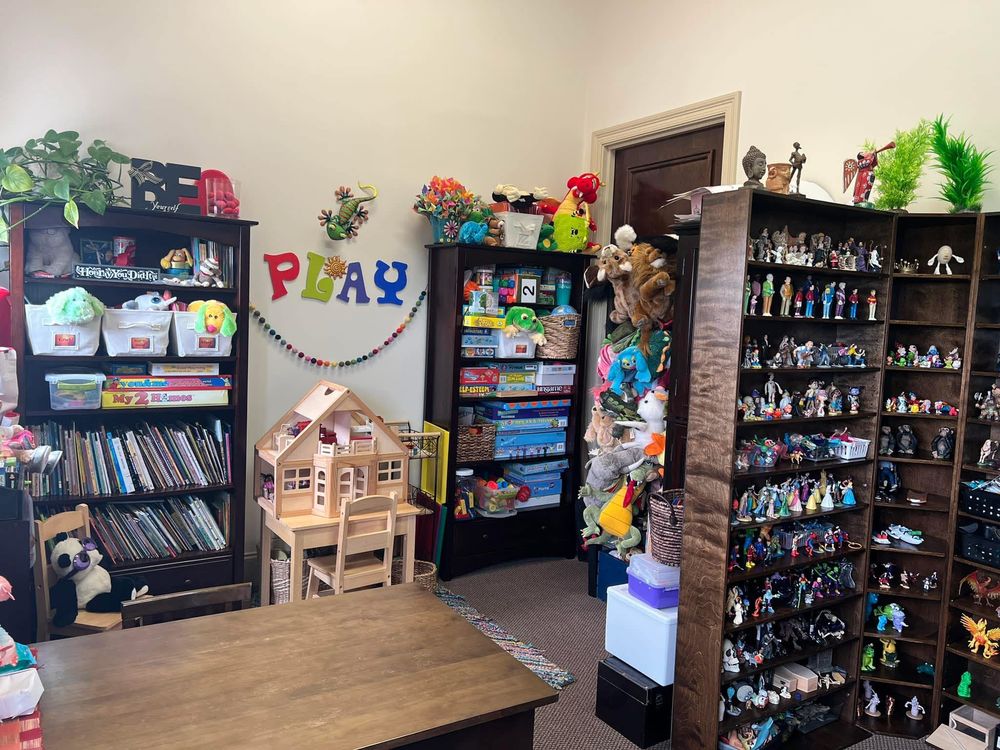 Amy Romero, LPC-S, NCC, Cognitive Behavioral Play Therapist  - grief counselor in Lafayette, LA