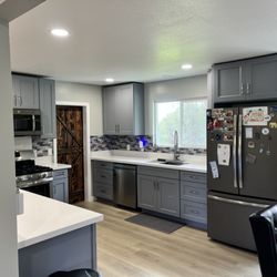 Lux Construction - Kitchen Remodel