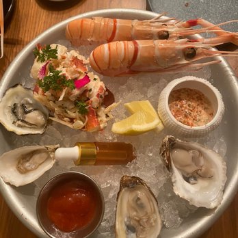 Solera - Oysters - Lounges Near Me - Honolulu, Hawaii Solera - Oysters - Lounges Near Me - Honolulu, Hawaii