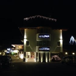 Hotel Nordik - Esterno di notte