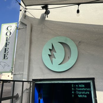 Dayglow - Coffee & Tea Near Me - West Hollywood, California