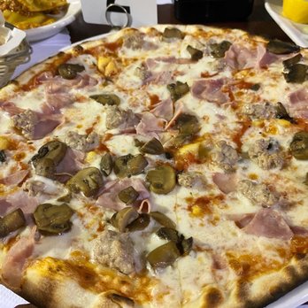 Eatalian - Capricciosa Pizza - Italian Near Me - Gardena, California