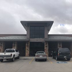 Liquor And Wine Store - Parking lot