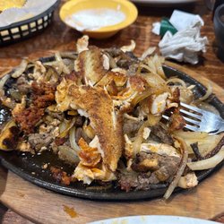 Tequila's Mexican Grill - Fajitas Mar Y Tierra