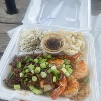 Maui's on Main - Garlic Shrimp and Teriyaki Beef Plate - Burgers Near Me - San Antonio, Texas