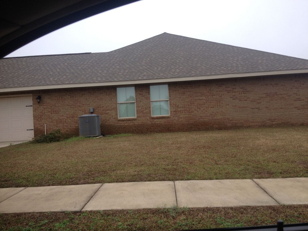 Slide of Rays Roofing