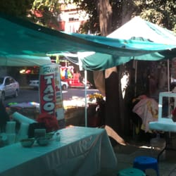 Mercadito de los lunes en Cuernavaca - Puesto de tacos de cecina en el mercadito