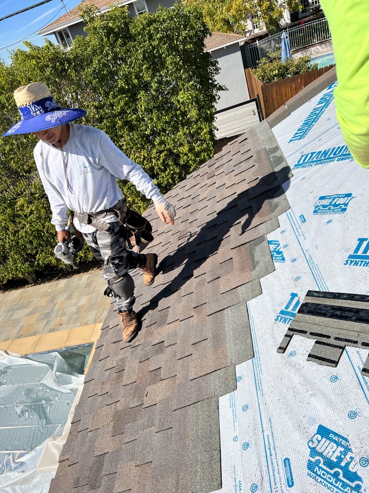 Slide of The Best West Roofing