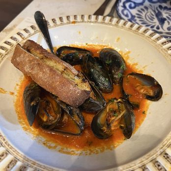 Mia's Italian Kitchen - Blue Mussels - Pizza Near Me - Alexandria, Virginia Mia's Italian Kitchen - Blue Mussels - Pizza Near Me - Alexandria, Virginia