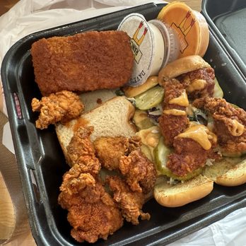 Dave's Hot Chicken - Chicken Shop Near Me - Orlando, Florida Dave's Hot Chicken - Chicken Shop Near Me - Orlando, Florida