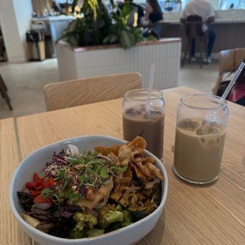 Otherside Cafe - Salmon Bowl - Cafes Near Me - Fresno, California