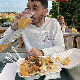 Beer and food! Beer and food!