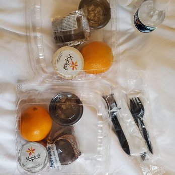 Dahlonega Resort and Vineyard - Mini continental breakfast to-go - Resorts Near Me - Dahlonega, Georgia Dahlonega Resort and Vineyard - Mini continental breakfast to-go - Resorts Near Me - Dahlonega, Georgia