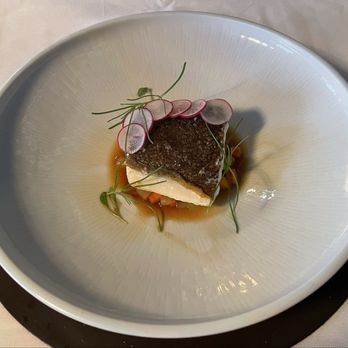 Le Clan - Halibut tail - French Near Me - Quebec City, Quebec Le Clan - Halibut tail - French Near Me - Quebec City, Quebec