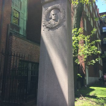 Freedom Trail Foundation - Granary Burying Ground (final resting place for Paul Revere and Samuel Adam) - Historical Tours Near Me - Boston, Massachusetts