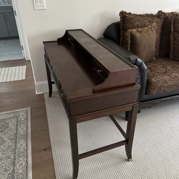 Isaac's Junk Removal - Desk removed - Junk Removal & Hauling Near Me Isaac's Junk Removal - Desk removed - Junk Removal & Hauling Near Me