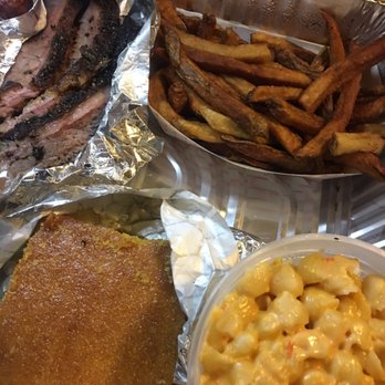 Hoodoo Brown BBQ - Side of fries and Mac and cheese - Barbeque Near Me - Ridgefield, Connecticut Hoodoo Brown BBQ - Side of fries and Mac and cheese - Barbeque Near Me - Ridgefield, Connecticut