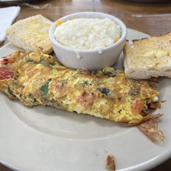 Mamas Kitchen - make your own omelette - Breakfast & Brunch Near Me - Tampa, Florida