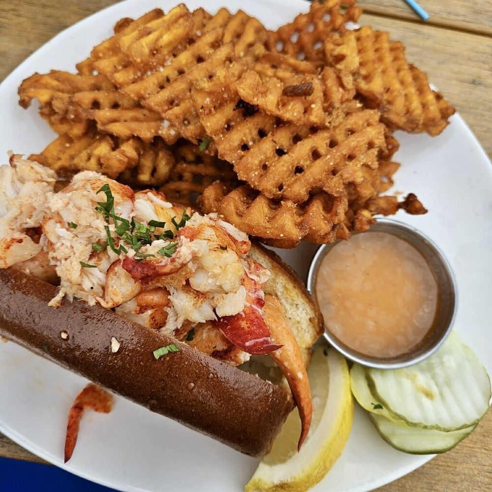 Breakwater - Hot Buttered Lobster Roll and Sweet Potato Fries - American Near Me - Stonington, Connecticut Breakwater - Hot Buttered Lobster Roll and Sweet Potato Fries - American Near Me - Stonington, Connecticut