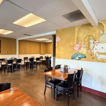 Puranpoli - Interiors - Vegetarian Near Me - Santa Clara, California Puranpoli - Interiors - Vegetarian Near Me - Santa Clara, California