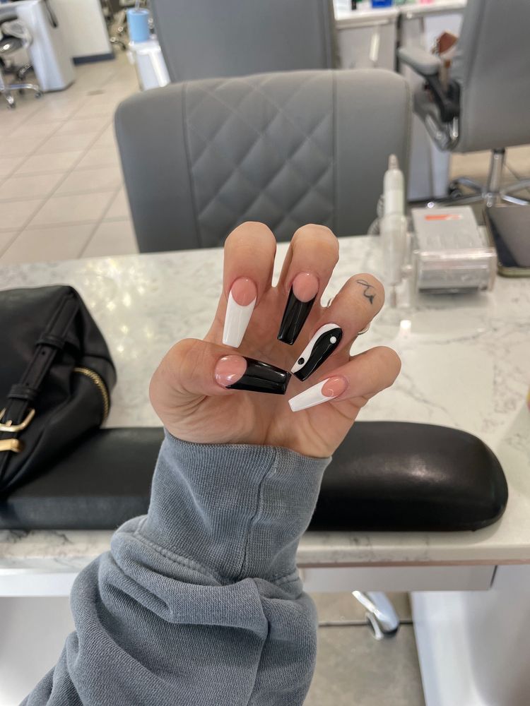 THE NAIL PLACE Updated October 2024 10 Photos 6120 Eastridge Rd