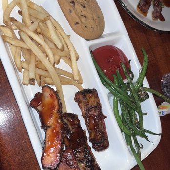 Weber Grill Restaurant - Kids ribs - Barbeque Near Me - Lombard, Illinois