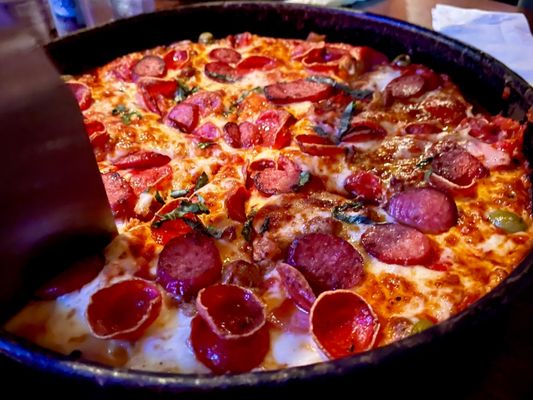 Old Chicago Pizza + Taproom