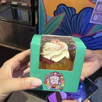 Wake-n-Bakery - Bakeries Near Me - Chicago, Illinois