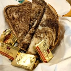 Wisconsin River Golf Club - Complimentary rye bread!