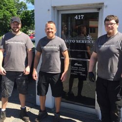 Sanford's Auto Service - Chris and Crew