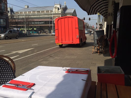 L'Entrecôte et les Dames by null