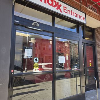 TJ MAXX - Updated January 2026 - 25 Photos & 73 Reviews - 1630 E 15th