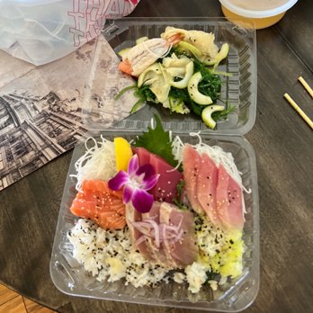 Sumo Sushi - I tried to take off the stuff I didn't want and the juices are all over the rice - Sushi Bars Near Me - Camarillo, California Sumo Sushi - I tried to take off the stuff I didn't want and the juices are all over the rice - Sushi Bars Near Me - Camarillo, California