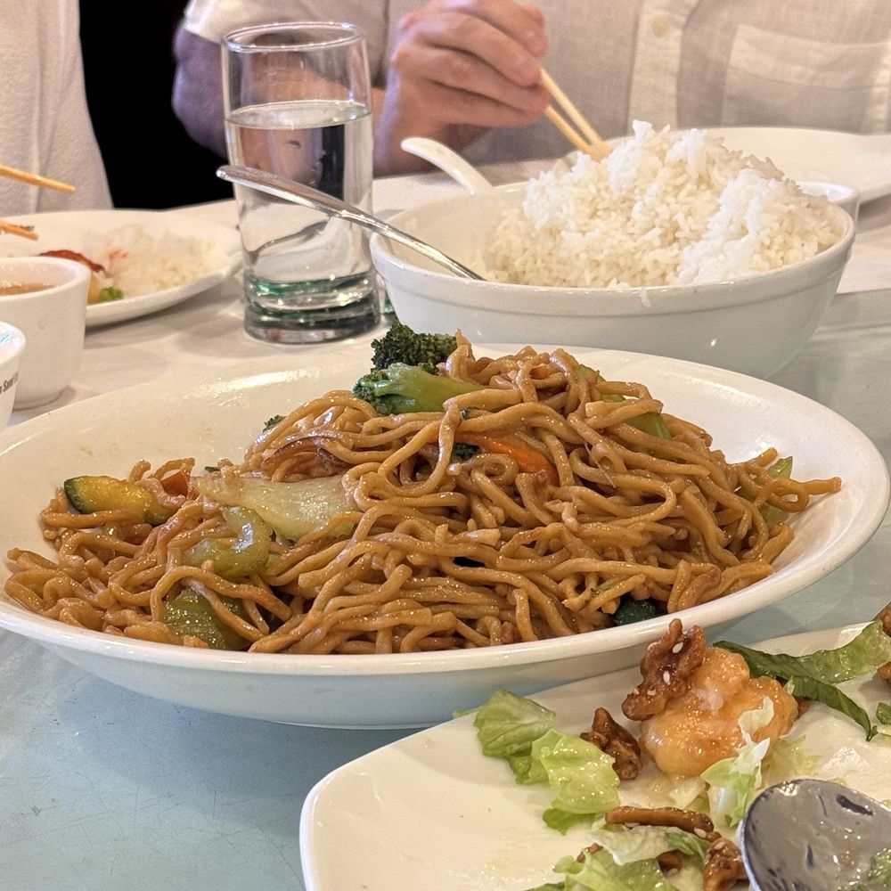 Golden Sand Harbor - Chow mein - Dim Sum Near Me - Dublin, California