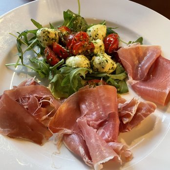 Del Sur Artisan Eats - Steakhouses Near Me - Saint Simons Island, Georgia