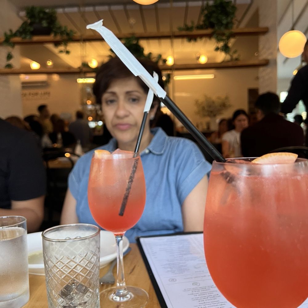 Fumo - Fumo spritzer nice mix of alcohol and grapefruit juice. Very refreshing - Italian Near Me - New York, New York